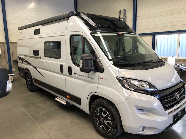 Mc Louis Menfys 4 Prestige Nieuw mod 2022 7000km Enkele bedden