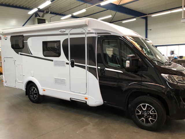 Hymer Carado V 337 Edition15 Nieuw 07-2022 1e Eig met 7254 km Enkele bedden Fabrieksgarantie